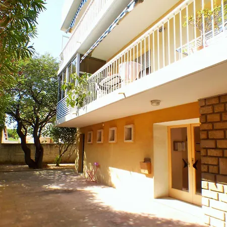 A 200 M De La Plage, 2 Avec Terrasse Vue Mer, Wifi, Climatisation, Parking Prive Appartement *